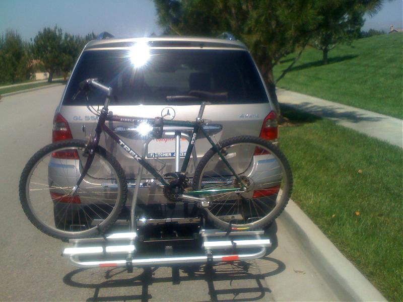 Mercedes gl hitch-mounted bicycle rack #5
