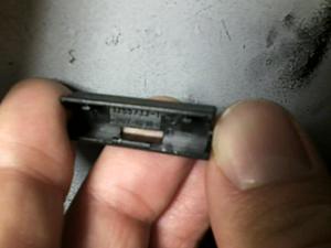 Need HELP - Disconnecting a MOST union / connector in a MY2005 C230 to install Phone-mercedes_most_rectangular_connector_top_inside.jpg