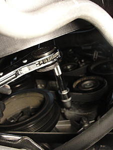 DIY: C250 1.8L 4-cyl Serpentine Belt Change-dsc03674.jpg