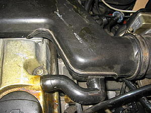 Cover Breather Hose Cracked-pipe2.jpg