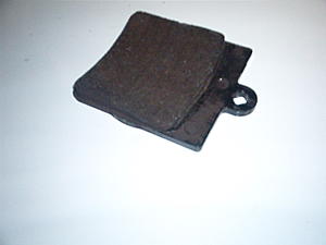 Brake pads Change with no warning light..HELP!!!-pad.jpg