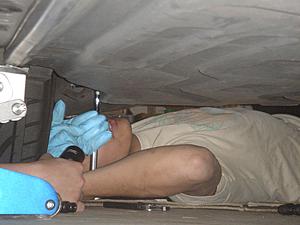 The History of Drexappeal's Ride (9/1/09 Post 1309 - Nitto INVO Tires Installed)-flip-hard-work-swaybar-install.jpg