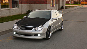 CF hood PS pic, go or no go? i vote no myself =P-testcarbon02.jpg