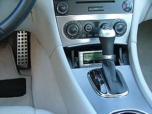 DIY - setting up the AUX input for iPod, mp3 player, etc.-roadyxtinashtray.jpg