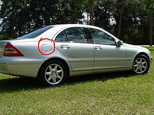 Stuck fuel filler door-f3ce_4.jpg