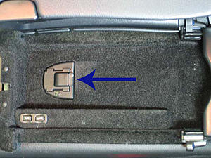 So which W203 can have bluetooth?-cradle-dock.jpg