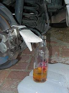 DIY - Bleeding Brakes-bleeding.jpg