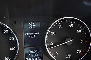 '05 C230 with &quot;Dipped-Beam Right&quot; = Light Control Unit?-c230_dashboard_dipped_beam_right.jpg