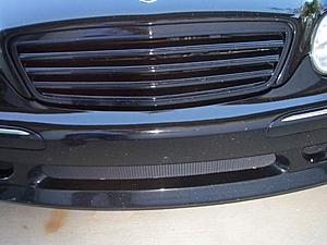 It is time, W203 part out.-front-grill.jpg