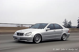 pics of w203 bagged/damper kit-slammed.jpg