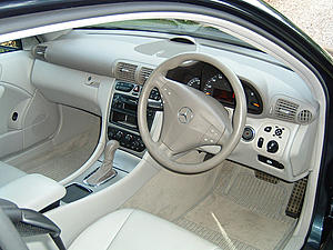 Has the W203 C-class aged well?-coupe-dash.jpg