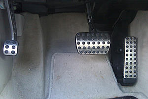 MW_ATL's Coupe-pedals.jpg