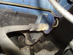 how to remove this brake line/hose?-dsc01115_resized.jpg