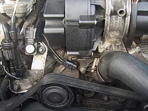Here goes all that bragging...front engine leak-hpim2398.jpg