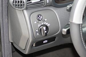 How do I turn on my fog lights-light-switch.jpg