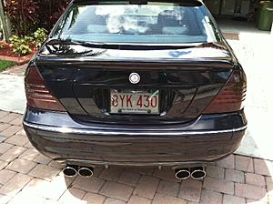 Official C-Class Picture Thread-quad-exhaust-trunk-badge.jpg