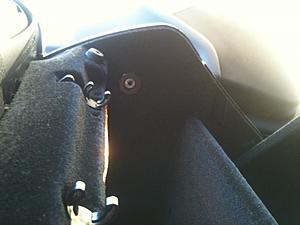 2005 c230 sport - does hole in glove box mean it is pre-wired for Iphone?-photo-4-.jpg
