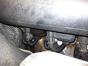 When car idles, smell oil - under hood see oil staining on tank, blwn head gasket??-photo-2-.jpg