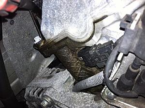When car idles, smell oil - under hood see oil staining on tank, blwn head gasket??-photo-3-.jpg