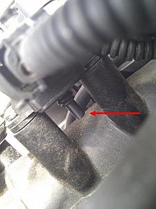 C230K Coupe (M111) Map sensor???-tube-showing.jpg