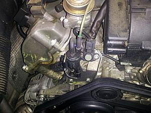 Coolant leak (with picture)-20120415_081708.jpg