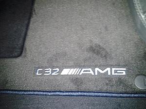 OEM C32 AMG Floor Mats !! (Brand New)-20130131_162653.jpg