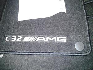OEM C32 AMG Floor Mats !! (Brand New)-20130131_162605.jpg