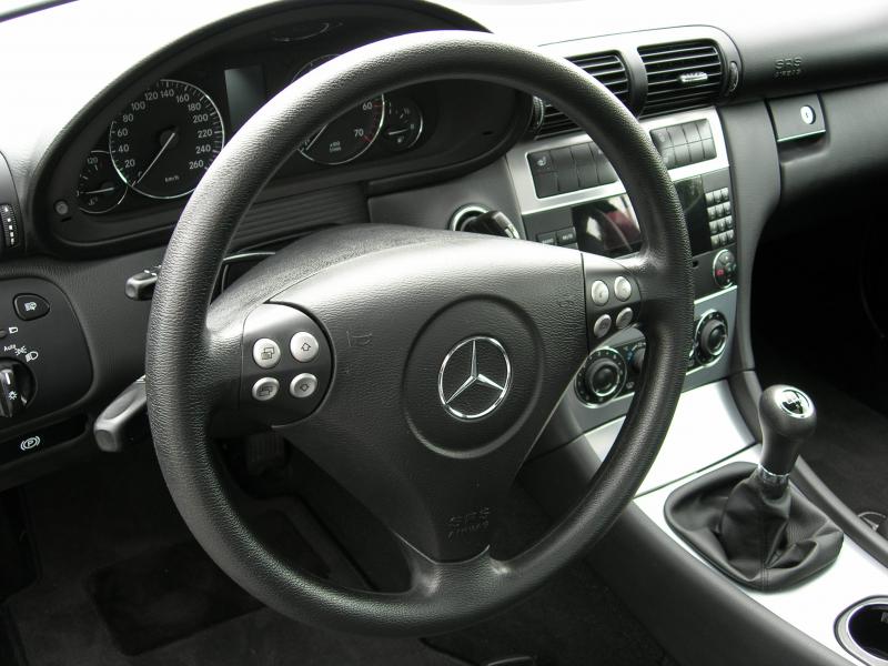 Mercedes CL203: Scharf statt brav: 2005er Coupé C350 zeigt, was in