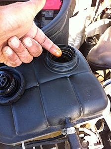 Oil in Coolant Tank.-ab20a1e4.jpg