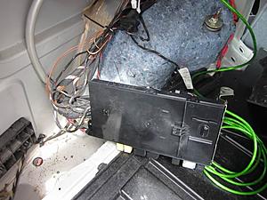 Moron's guide to aftermarket head unit installation-13.jpg