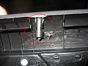 Rear Door Pins Dismantled - Pictures-rod_mount.jpg