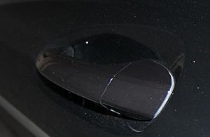 What is the handle color of your black W204?-img_5523.jpg