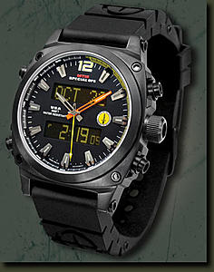 What watches do we C-Class owners wear-stryker-blk-rubber-large-th.jpg