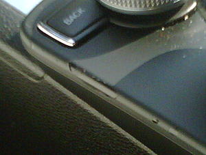 Black on middle console peeling-_media-card_blackberry_pictures_img00023-20090630-1647.jpg