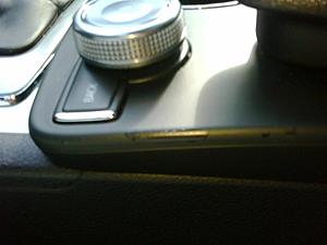 Black on middle console peeling-_media-card_blackberry_pictures_img00026-20090630-1649.jpg