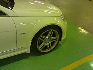 c class sport with mudflaps fitted-rh-front-guard.jpg