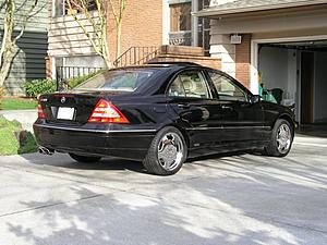 Does ANYONE like the W204 better than the W203?-black-c320.jpg