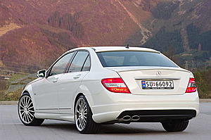 What Spolier is this? AMG?-72_-731450418.jpg