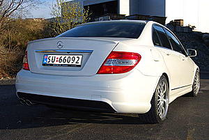 What Spolier is this? AMG?-72_-1021057569.jpg