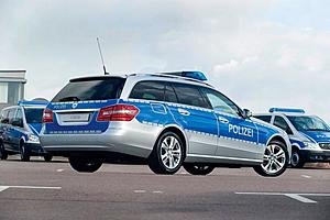 New China police car!!! wow-die-polizei-baden-wuerttemberg-least-1-094-mercedes-c890x594-ffffff-c-e53f1e17-480908.jpg