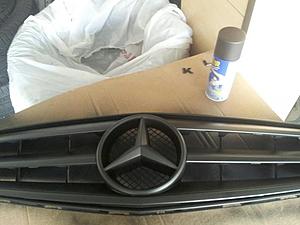 Just plasti-dipped my front grill :) (pics)-616366_424538454251146_1558276306_o.jpg