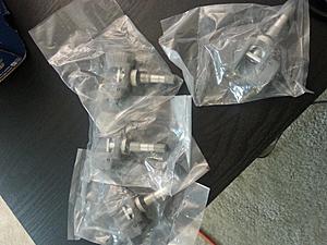 parting out: EuroTeck CF lip, LEDs, TPMS, etc-tpms.jpg