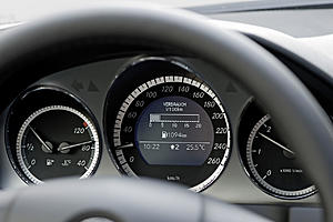 Speedo Instrument Cluster-w204-auto.jpg