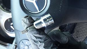 W204 Steering wheel lock remove to repair DIY-20150605_153949.jpg