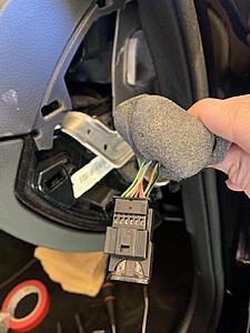 W204 2011 facelift, can't find AUX? (japan version)-h2xqeb9h.jpg