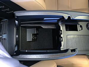 W204 2011 facelift, can't find AUX? (japan version)-ahsp4nih.jpg