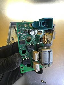 ESL Steering lock motor replacement *lots of pics*-ivc5bfhl.jpg