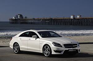 Thoughts of the Designo Magno Cashmere White Exterior Color Option-cls63_amg_diamond_white_0171.jpg
