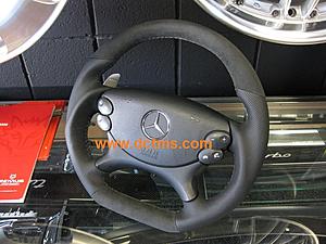 DCTMS installed a sport extra thick steering wheel for CLS63 customer-cls63-sport-steering-wheel_002.jpg