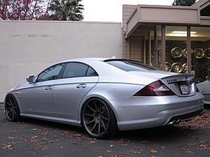 Just installed a carbon/alcantara extra thick steering wheel on CLS63-img_1754.jpg